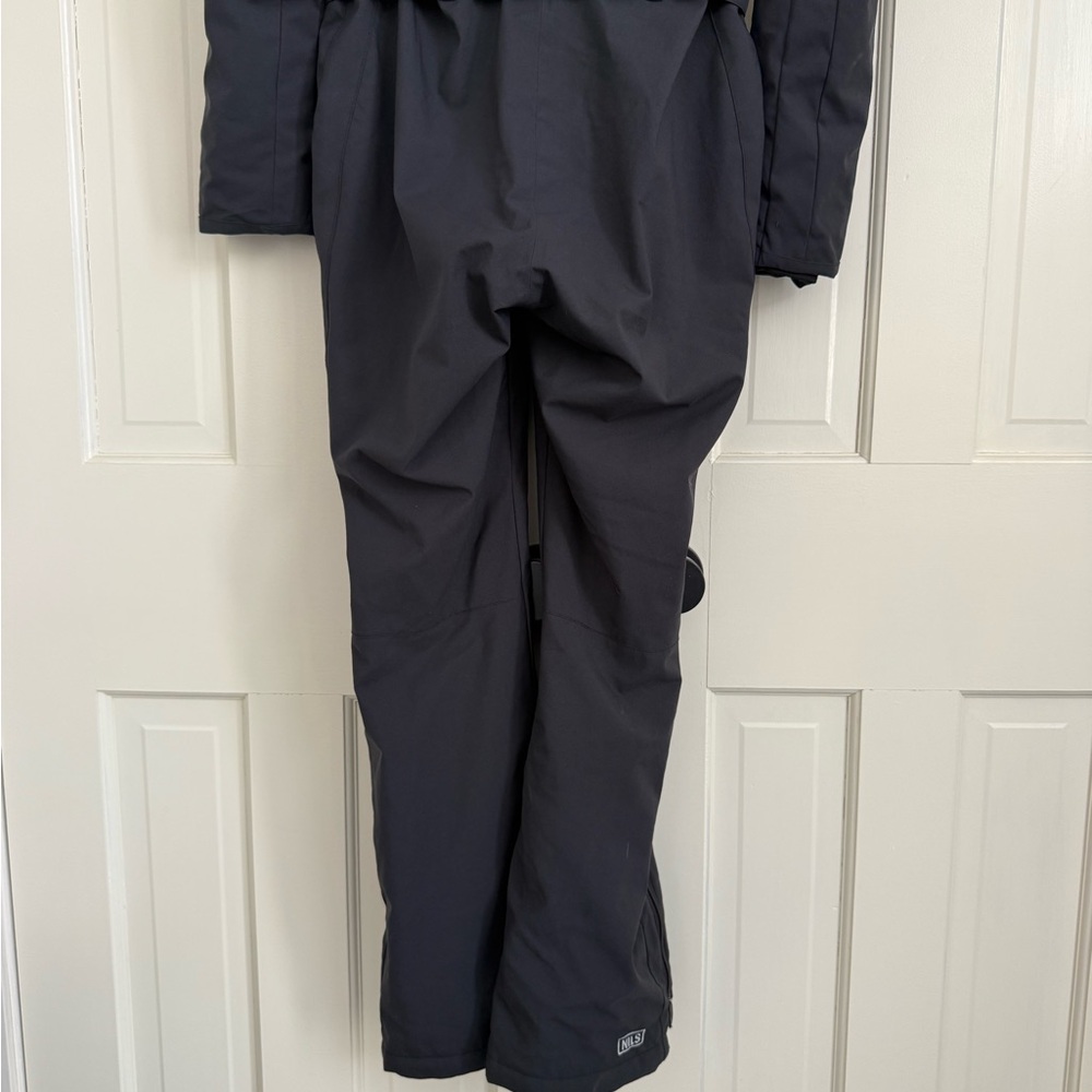 NILS Black Waterproof Ski Suit- FITS LIKE A 4, or SMALL - Picture 7 of 9